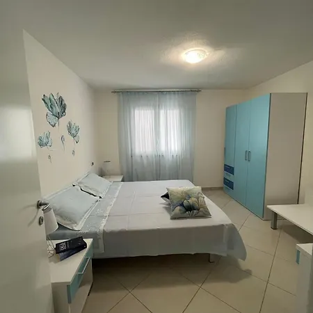 Dell'est Capo Comino